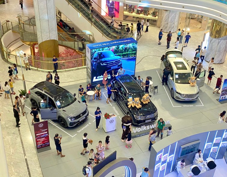 Triển lãm Volkswagen tưng bừng chào đón quý khách hàng tại Thiso Mall Sala quận 2