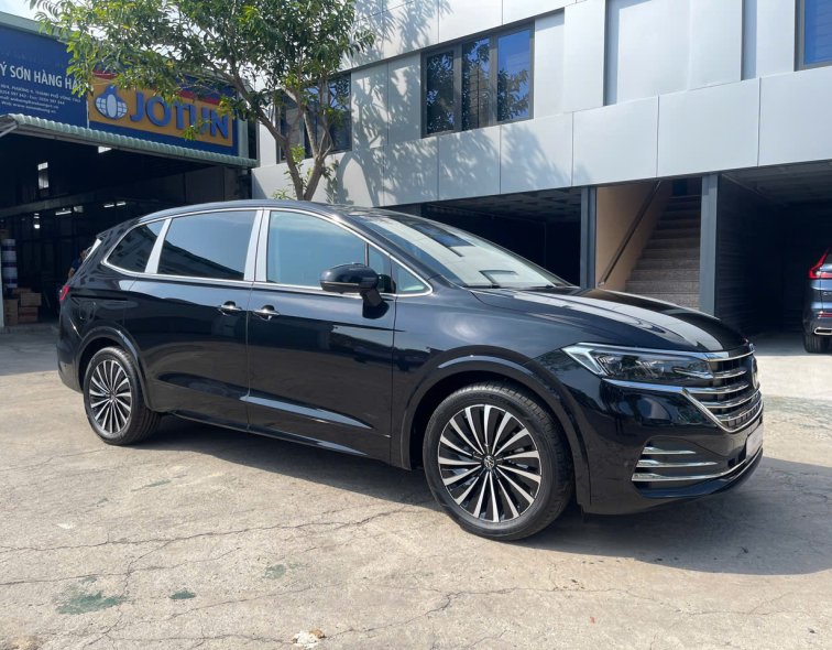 Vì Sao Volkswagen Viloran Đang Dẫn Đầu Phân Khúc MPV Cao Cấp?